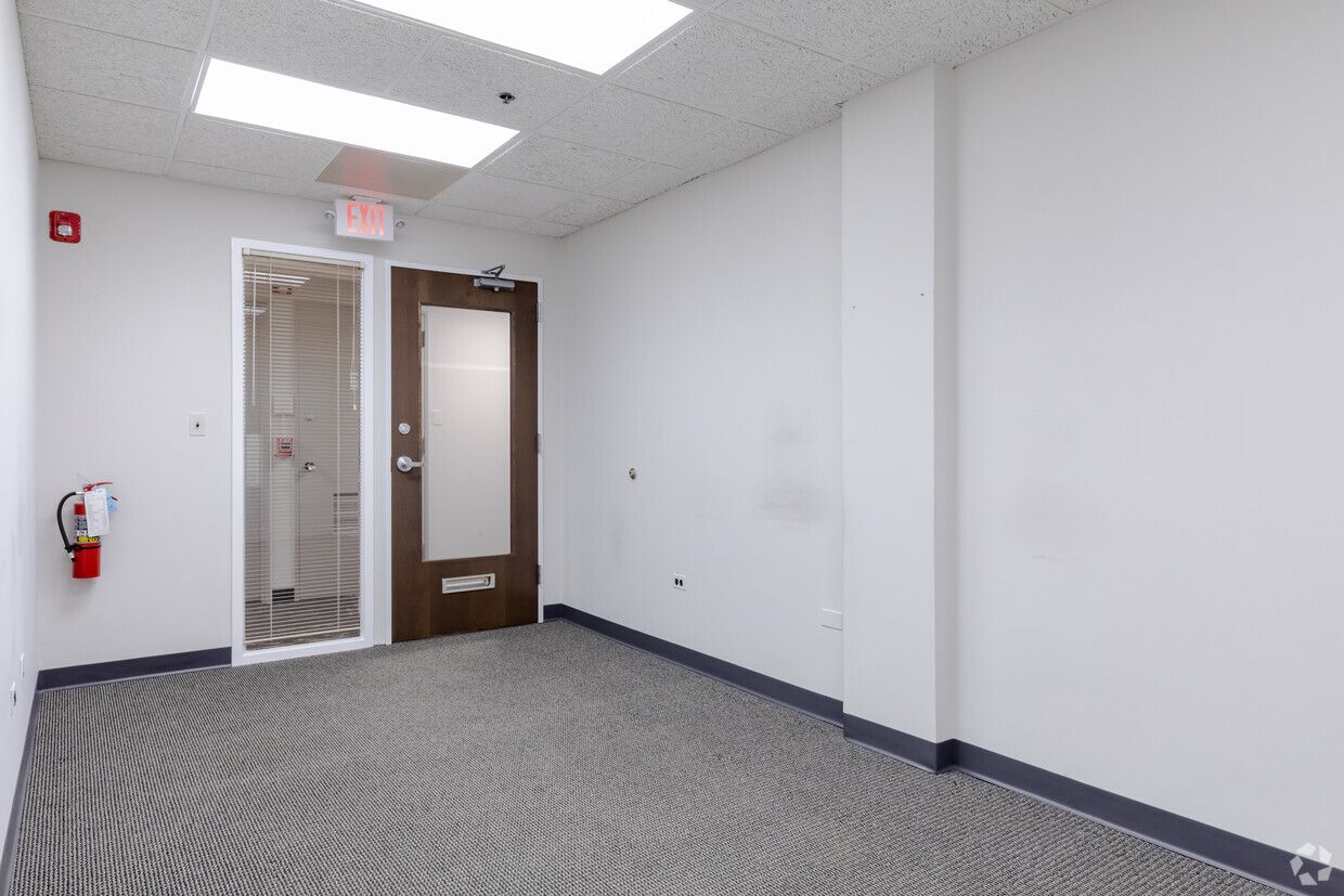 Office 225